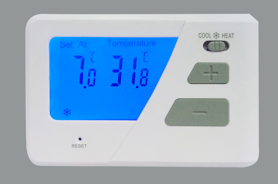 Wall Mount Digital Room Thermostat With 2 X AAA 1.5V Lithium Batteries , 118 X 80 X 26 mm